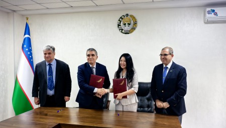 9月9日至11日，大禹节水集团高级副总裁崔静带领大禹节水中亚公司一行拜访了乌兹别克斯坦相关业务部委及机构，并与乌兹别克斯坦水利部、灌溉水利问题研究所分别签署了合作谅解备忘录。